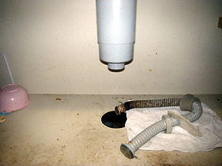 台所の排水管の交換工事